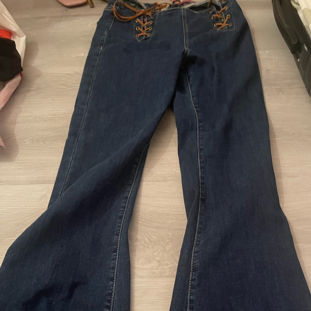 ALERT 🚨‼️ NEW WITH TAGS: Flare Jeans